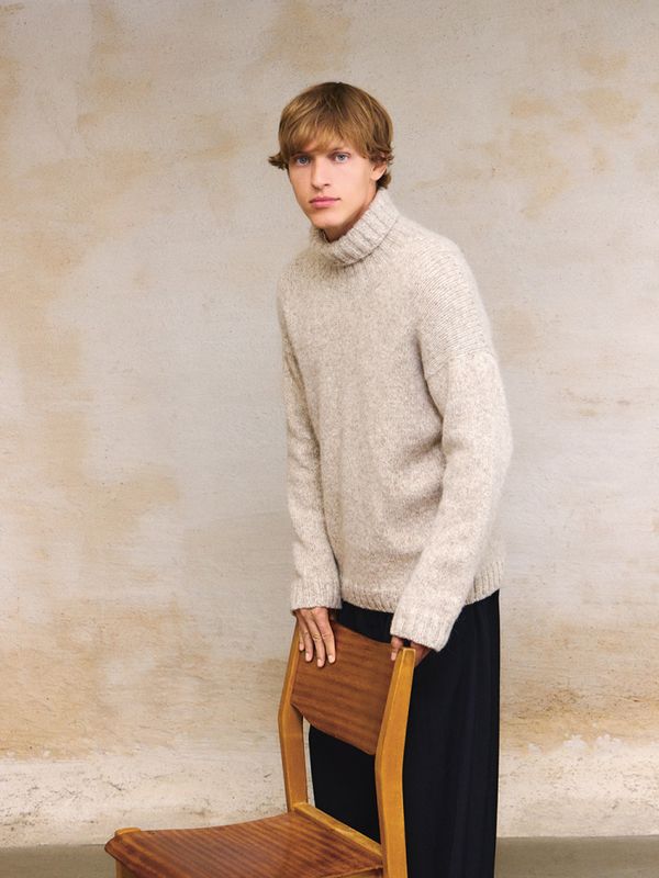 2412-2 Dave Sweater Man